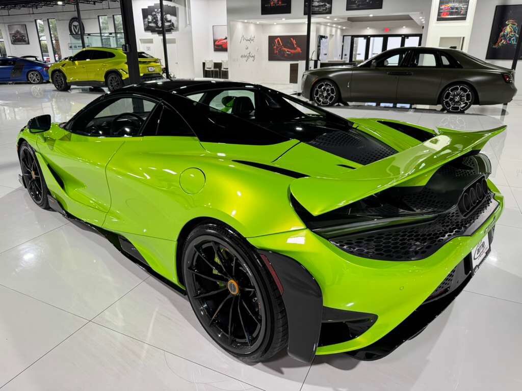 2022 McLaren 765LT Spider Napier green paint/calipers, MSO interior options, Bowers & Wilkins audio AND MUCH MORE!! Fort Lauderdale FL