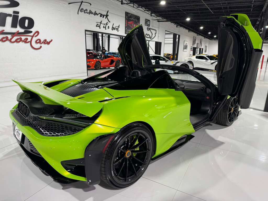 2022 McLaren 765LT Spider Napier green paint/calipers, MSO interior options, Bowers & Wilkins audio AND MUCH MORE!! Fort Lauderdale FL