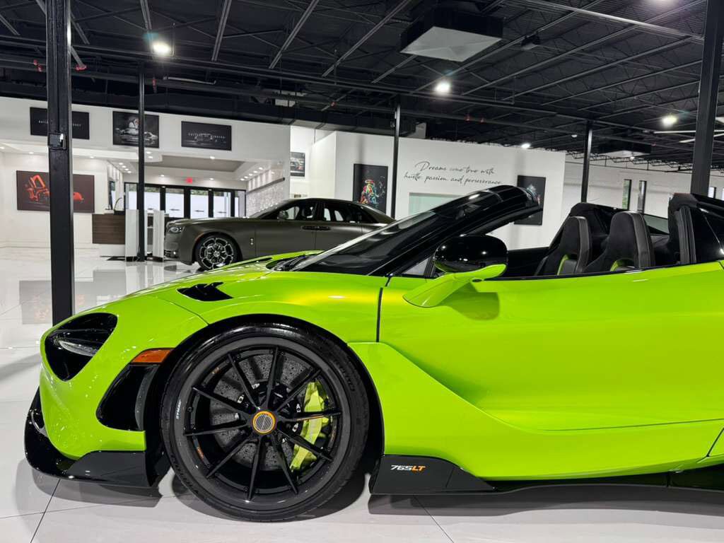 2022 McLaren 765LT Spider Napier green paint/calipers, MSO interior options, Bowers & Wilkins audio AND MUCH MORE!! Fort Lauderdale FL