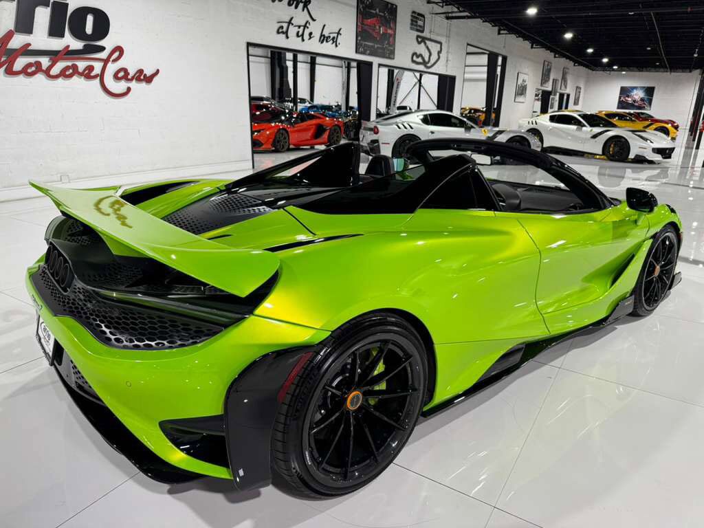 2022 McLaren 765LT Spider Napier green paint/calipers, MSO interior options, Bowers & Wilkins audio AND MUCH MORE!! Fort Lauderdale FL