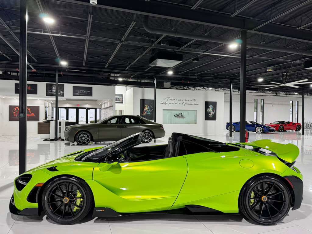 2022 McLaren 765LT Spider Napier green paint/calipers, MSO interior options, Bowers & Wilkins audio AND MUCH MORE!! Fort Lauderdale FL