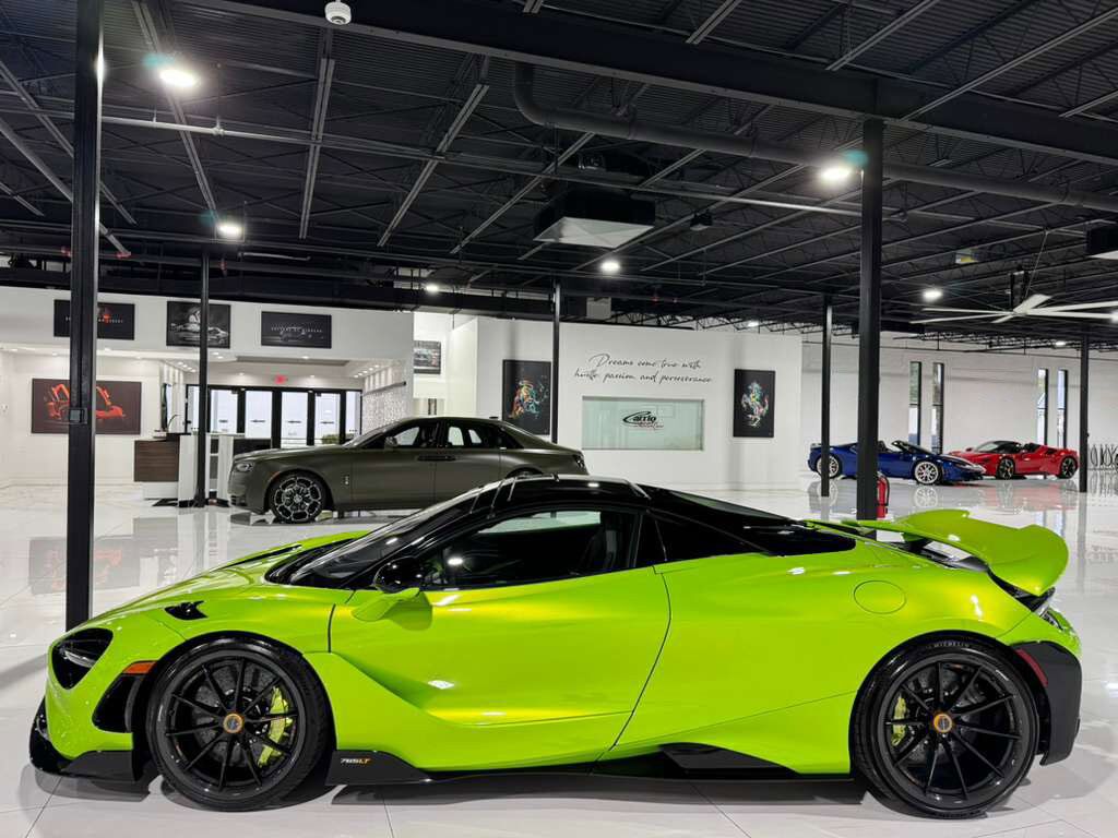 2022 McLaren 765LT Spider Napier green paint/calipers, MSO interior options, Bowers & Wilkins audio AND MUCH MORE!! Fort Lauderdale FL