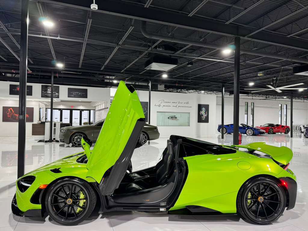 2022 McLaren 765LT Spider Napier green paint/calipers, MSO interior options, Bowers & Wilkins audio AND MUCH MORE!! Fort Lauderdale FL