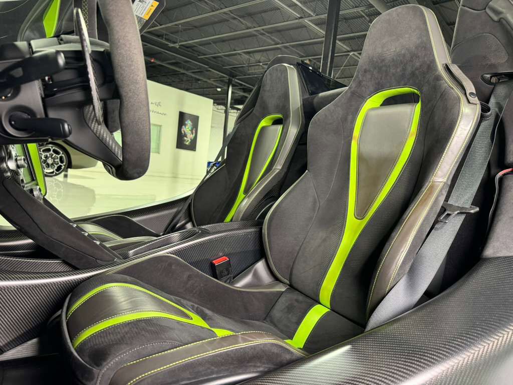 2022 McLaren 765LT Spider Napier green paint/calipers, MSO interior options, Bowers & Wilkins audio AND MUCH MORE!! Fort Lauderdale FL