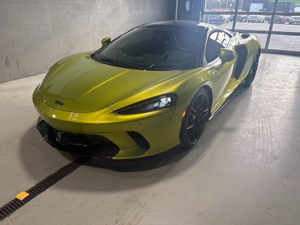 2022 McLaren GT Base