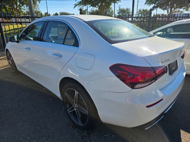 2022 Mercedes-Benz A 220 A 220