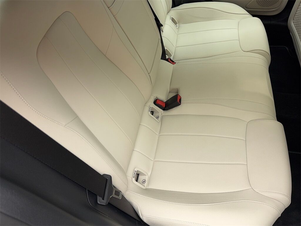 2022 Mercedes Benz CLA 250 photo 44