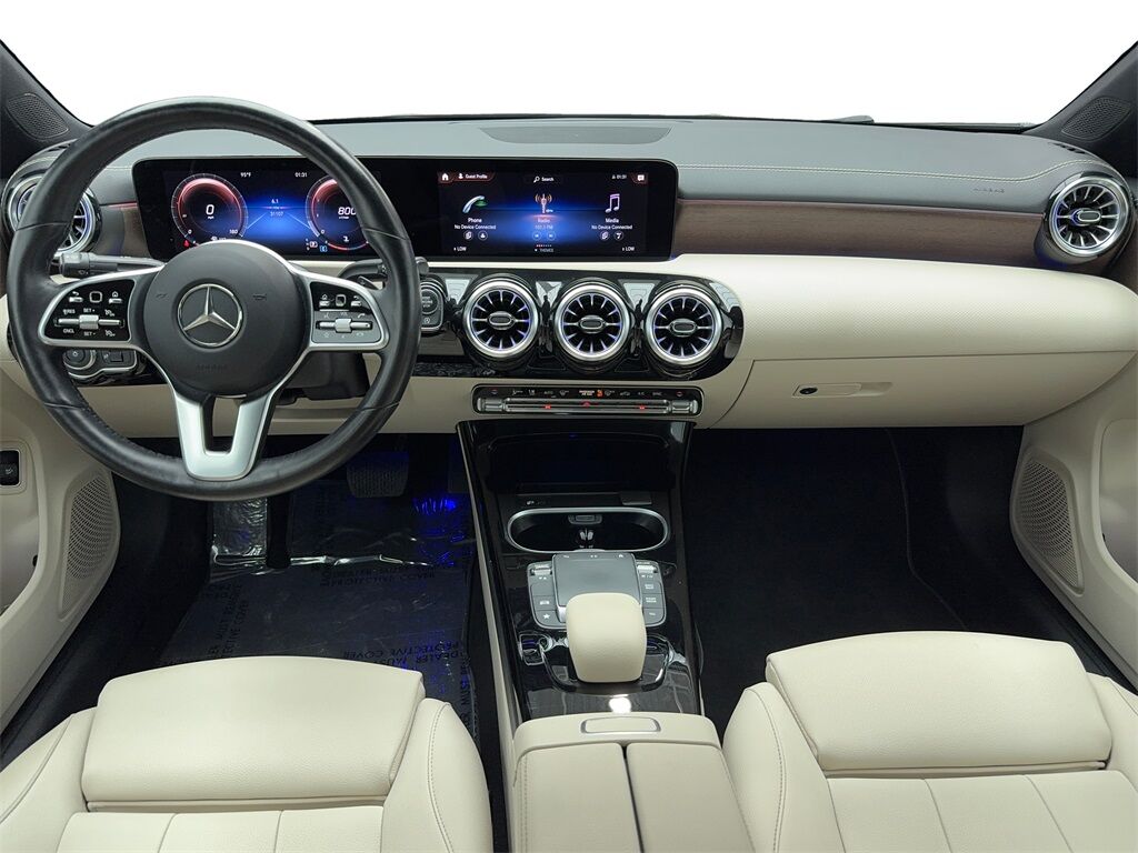 2022 Mercedes Benz CLA 250 photo 13