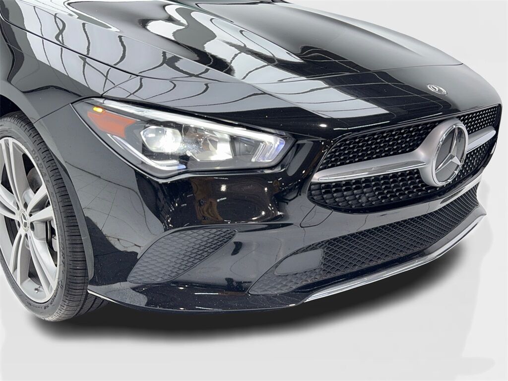 2022 Mercedes Benz CLA 250 photo 3