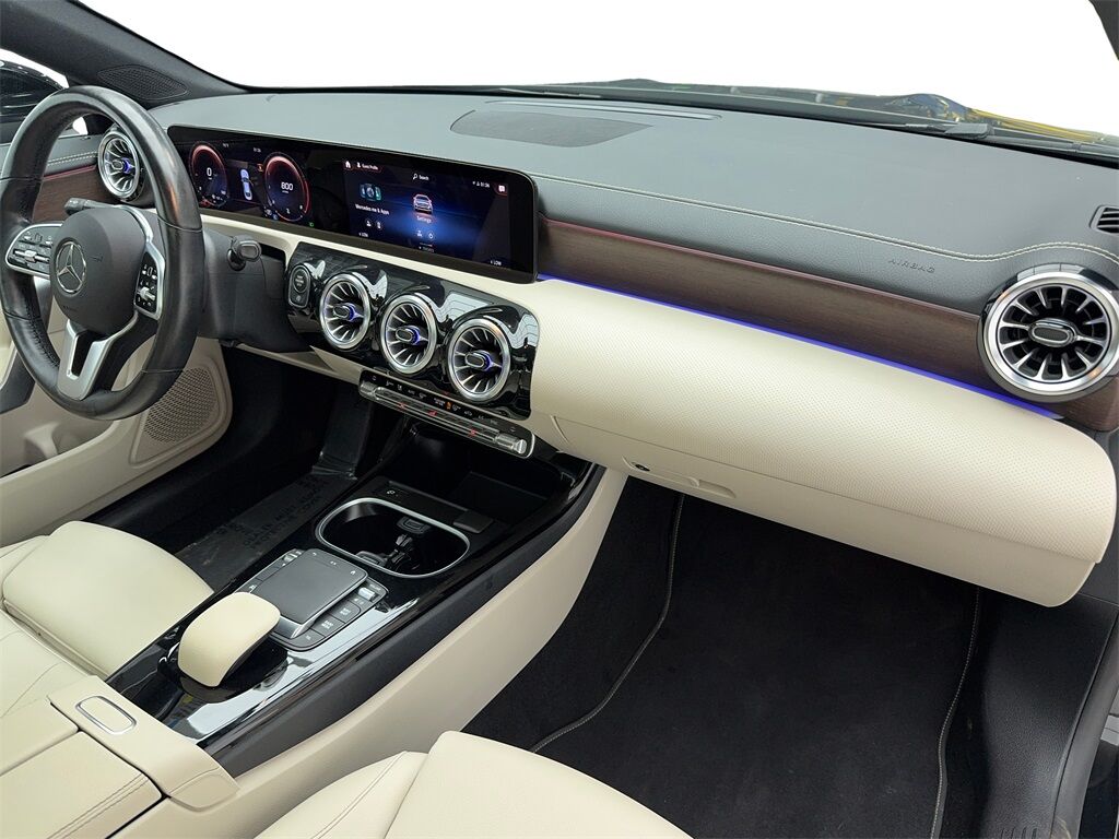 2022 Mercedes Benz CLA 250 photo 38