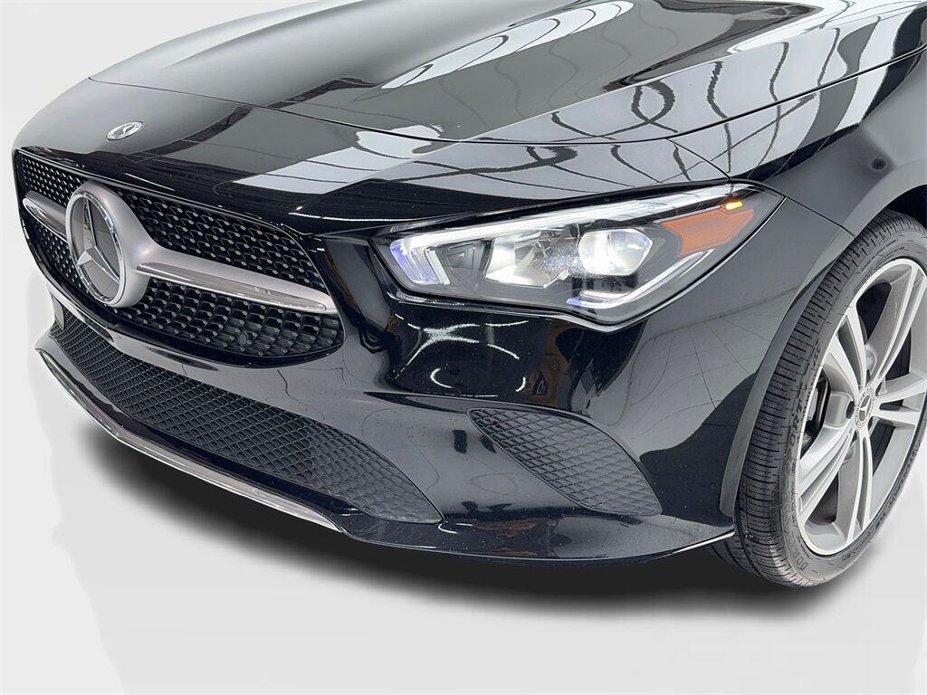 2022 Mercedes Benz CLA 250 photo 5