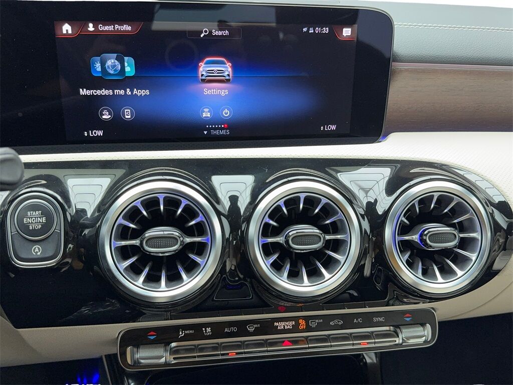 2022 Mercedes Benz CLA 250 photo 25