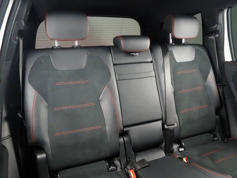 2022 Mercedes-Benz EQB 300 4MATIC *AMG NIGHT PKG, EXCLUSIVE PKG, PANORAMA MOONROOF, NAVIGATION, BLIND SPOT ALERT, BACKUP-CAMERA, COLOR TOUCHSCREEN, POWER LIFTGATE, KEYLESS-GO, 19 INCH WHEELS, WIRELESS CHARGING, ANDROID & APPLE Round Rock TX