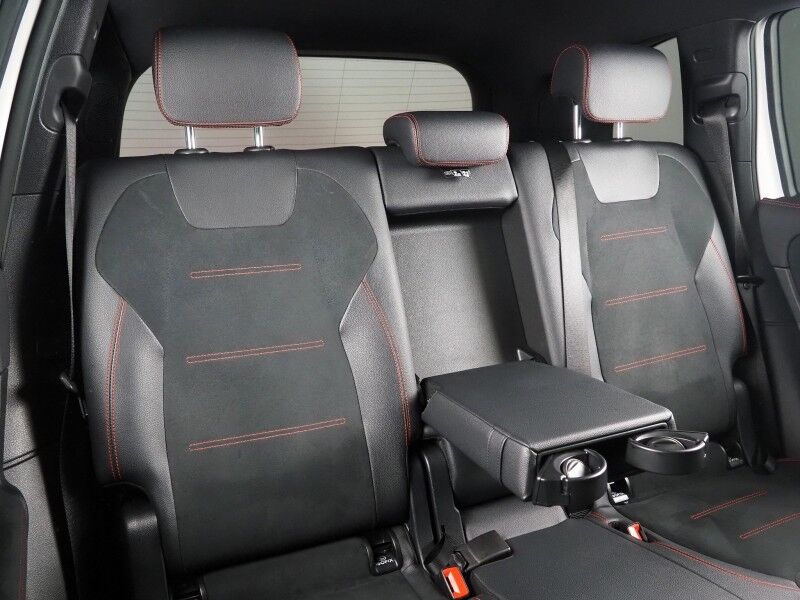 2022 Mercedes-Benz EQB 300 4MATIC *AMG NIGHT PKG, EXCLUSIVE PKG, PANORAMA MOONROOF, NAVIGATION, BLIND SPOT ALERT, BACKUP-CAMERA, COLOR TOUCHSCREEN, POWER LIFTGATE, KEYLESS-GO, 19 INCH WHEELS, WIRELESS CHARGING, ANDROID & APPLE Round Rock TX