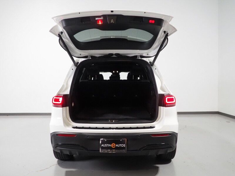 2022 Mercedes-Benz EQB 300 4MATIC *AMG NIGHT PKG, EXCLUSIVE PKG, PANORAMA MOONROOF, NAVIGATION, BLIND SPOT ALERT, BACKUP-CAMERA, COLOR TOUCHSCREEN, POWER LIFTGATE, KEYLESS-GO, 19 INCH WHEELS, WIRELESS CHARGING, ANDROID & APPLE Round Rock TX