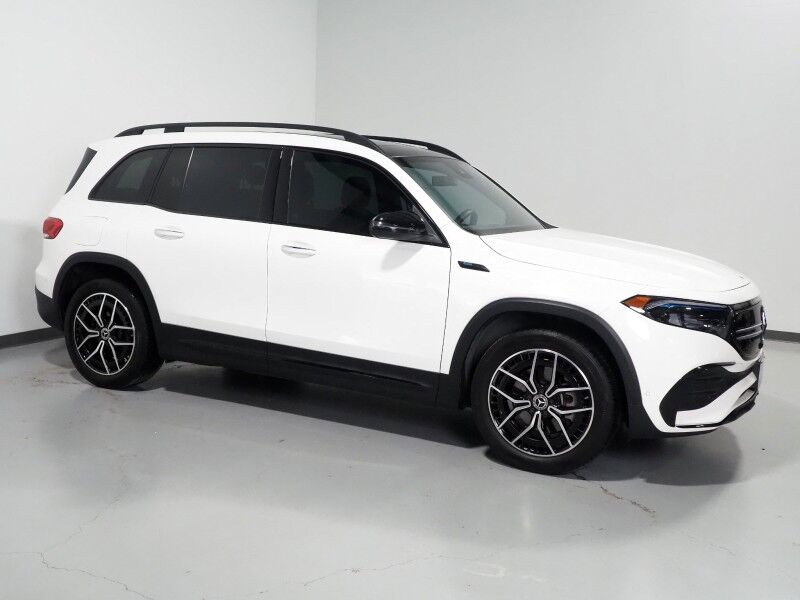 2022 Mercedes-Benz EQB 300 4MATIC *AMG NIGHT PKG, EXCLUSIVE PKG, PANORAMA MOONROOF, NAVIGATION, BLIND SPOT ALERT, BACKUP-CAMERA, COLOR TOUCHSCREEN, POWER LIFTGATE, KEYLESS-GO, 19 INCH WHEELS, WIRELESS CHARGING, ANDROID & APPLE