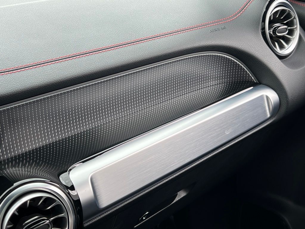 2022 Mercedes-Benz EQB 300 Indianapolis IN