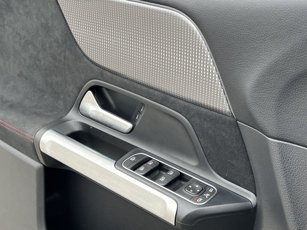 2022 Mercedes-Benz EQB 300 Indianapolis IN