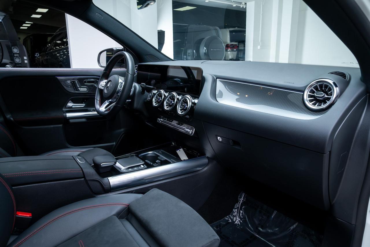 2022 Mercedes-Benz GLA GLA 250 AMG Line / Panoramic Roof / Parking Assist Package Portland OR