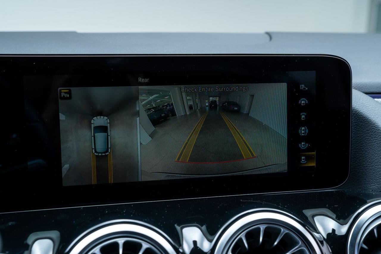 2022 Mercedes-Benz GLA GLA 250 AMG Line / Panoramic Roof / Parking Assist Package Portland OR