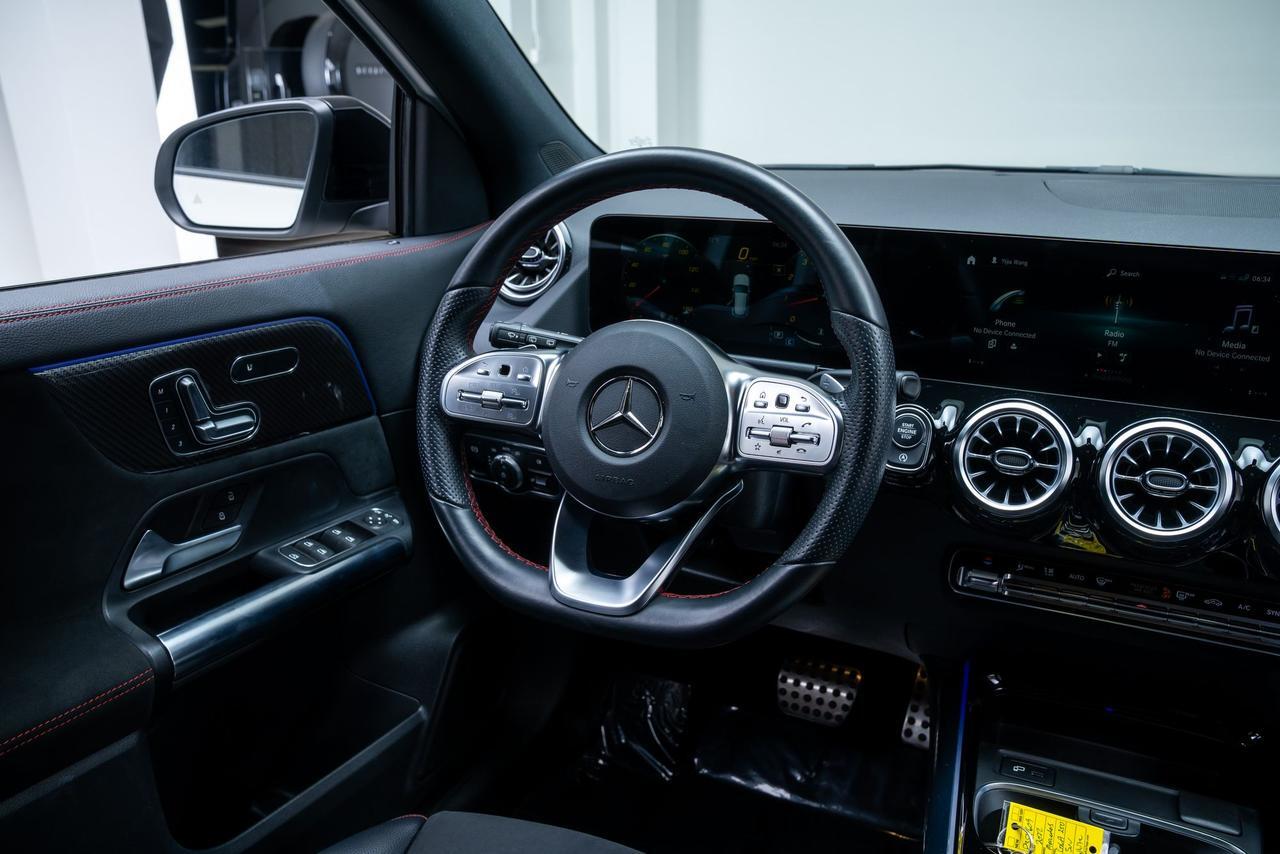 2022 Mercedes-Benz GLA GLA 250 AMG Line / Panoramic Roof / Parking Assist Package Portland OR