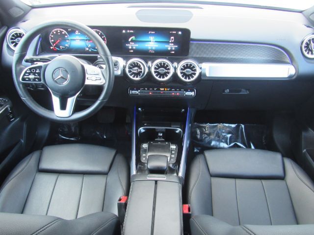 2022 Mercedes Benz GLB 250 photo 3