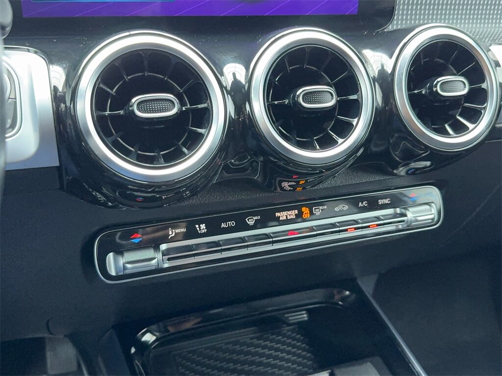2022 Mercedes-Benz GLB GLB 250 NAV,CAM,PANO,HTD STS,BLIND SPOT,19&quot; WLS Plano TX