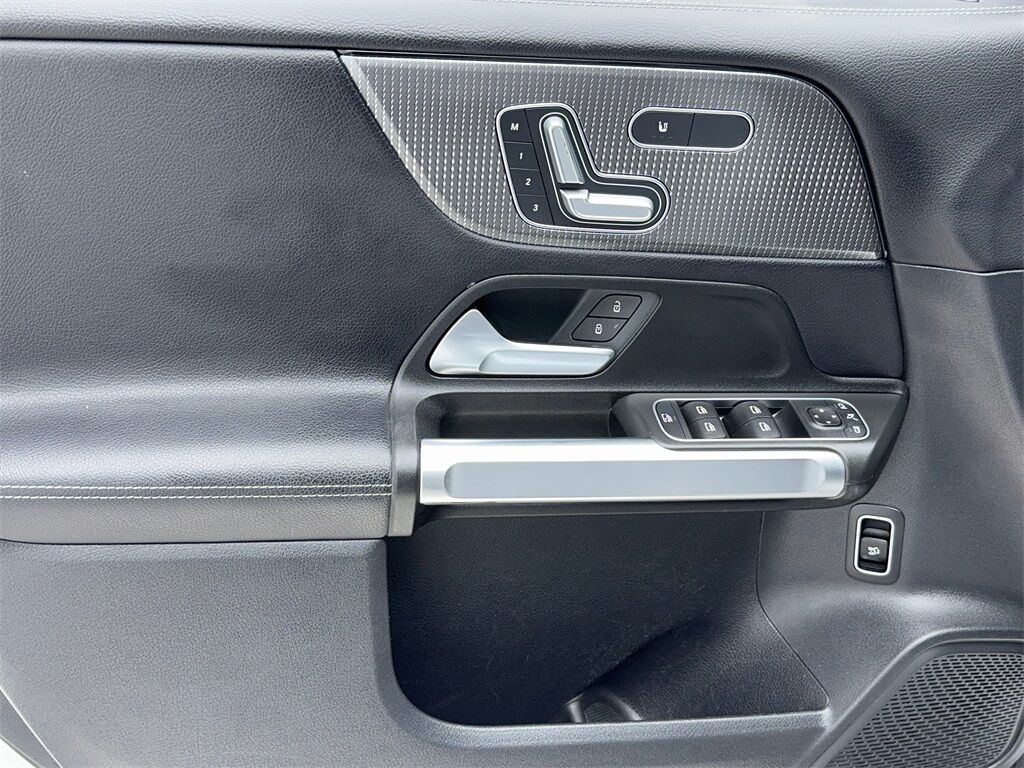 2022 Mercedes-Benz GLB GLB 250 NAV,CAM,PANO,HTD STS,BLIND SPOT,19&quot; WLS Plano TX