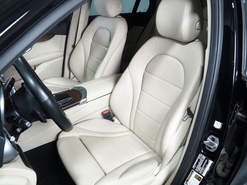 2022 Mercedes-Benz GLC 300 4MATIC *NAVIGATION, SAFETY ALERTS, BACKUP-CAMERA, COLOR TOUCHSCREEN, HEATED SEATS/STEERING, POWER LIFTGATE, KEYLESS ENTRY, AUTOMATIC PARKING, 19 INCH WHEELS Round Rock TX