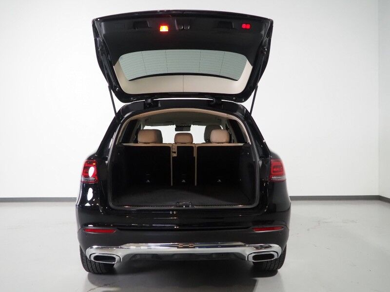 2022 Mercedes-Benz GLC 300 4MATIC *NAVIGATION, SAFETY ALERTS, BACKUP-CAMERA, COLOR TOUCHSCREEN, HEATED SEATS/STEERING, POWER LIFTGATE, KEYLESS ENTRY, AUTOMATIC PARKING, 19 INCH WHEELS Round Rock TX