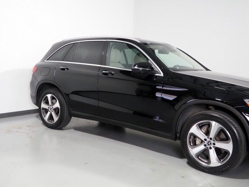 2022 Mercedes-Benz GLC 300 4MATIC *NAVIGATION, SAFETY ALERTS, BACKUP-CAMERA, COLOR TOUCHSCREEN, HEATED SEATS/STEERING, POWER LIFTGATE, KEYLESS ENTRY, AUTOMATIC PARKING, 19 INCH WHEELS Round Rock TX