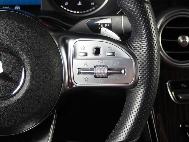 2022 Mercedes-Benz GLC 300 *AMG LINE, NIGHT PKG, DRIVER ASSISTANCE PKG, PANORAMA MOONROOF, HEADS-UP DISPLAY, NAVIGATION, ADAPTIVE CRUISE, SAFETY ALERTS, 360 VIEW CAMERAS, HEATED SEATS, 20 INCH AMG WHEELS, APPLE CARPLAY Round Rock TX