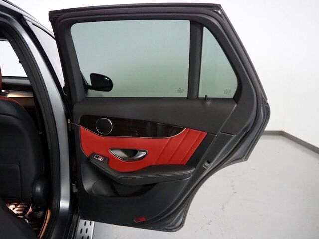 2022 Mercedes-Benz GLC 300 *AMG LINE, NIGHT PKG, DRIVER ASSISTANCE PKG, PANORAMA MOONROOF, HEADS-UP DISPLAY, NAVIGATION, ADAPTIVE CRUISE, SAFETY ALERTS, 360 VIEW CAMERAS, HEATED SEATS, 20 INCH AMG WHEELS, APPLE CARPLAY Round Rock TX
