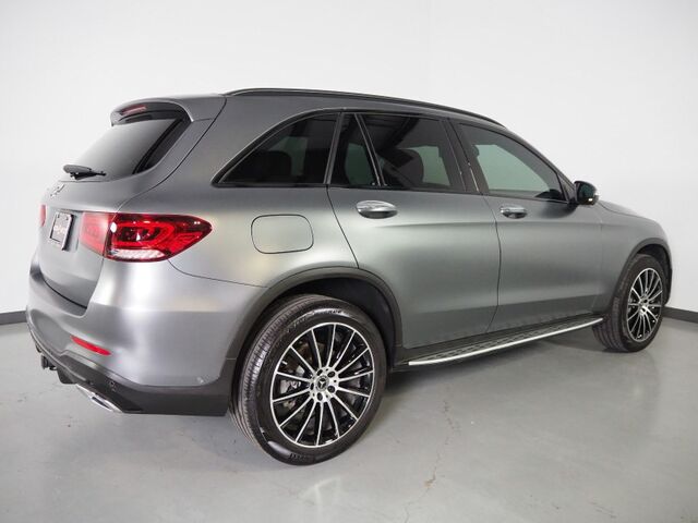 2022 Mercedes-Benz GLC 300 *AMG LINE, NIGHT PKG, DRIVER ASSISTANCE PKG, PANORAMA MOONROOF, HEADS-UP DISPLAY, NAVIGATION, ADAPTIVE CRUISE, SAFETY ALERTS, 360 VIEW CAMERAS, HEATED SEATS, 20 INCH AMG WHEELS, APPLE CARPLAY Round Rock TX