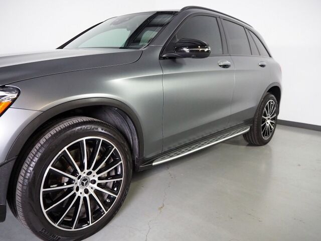 2022 Mercedes-Benz GLC 300 *AMG LINE, NIGHT PKG, DRIVER ASSISTANCE PKG, PANORAMA MOONROOF, HEADS-UP DISPLAY, NAVIGATION, ADAPTIVE CRUISE, SAFETY ALERTS, 360 VIEW CAMERAS, HEATED SEATS, 20 INCH AMG WHEELS, APPLE CARPLAY Round Rock TX