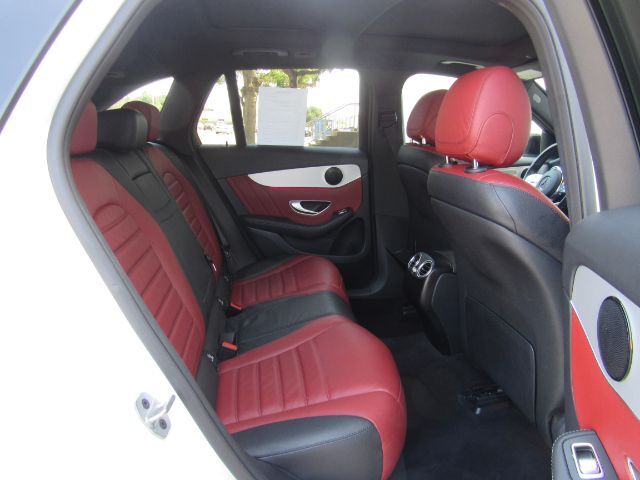 2022 Mercedes Benz GLC 300 photo 21