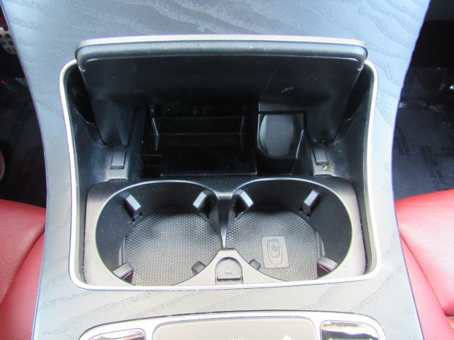 2022 Mercedes Benz GLC 300 photo 42