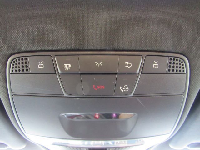 2022 Mercedes Benz GLC 300 photo 49