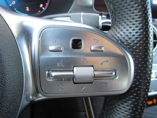 2022 Mercedes Benz GLC 300 photo 33