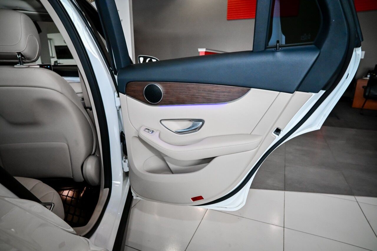 2022 Mercedes-Benz GLC GLC 300, Dual Pano Roof, Ambient Lighting Springfield NJ