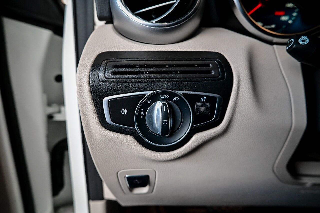 2022 Mercedes-Benz GLC GLC 300, Dual Pano Roof, Ambient Lighting Springfield NJ