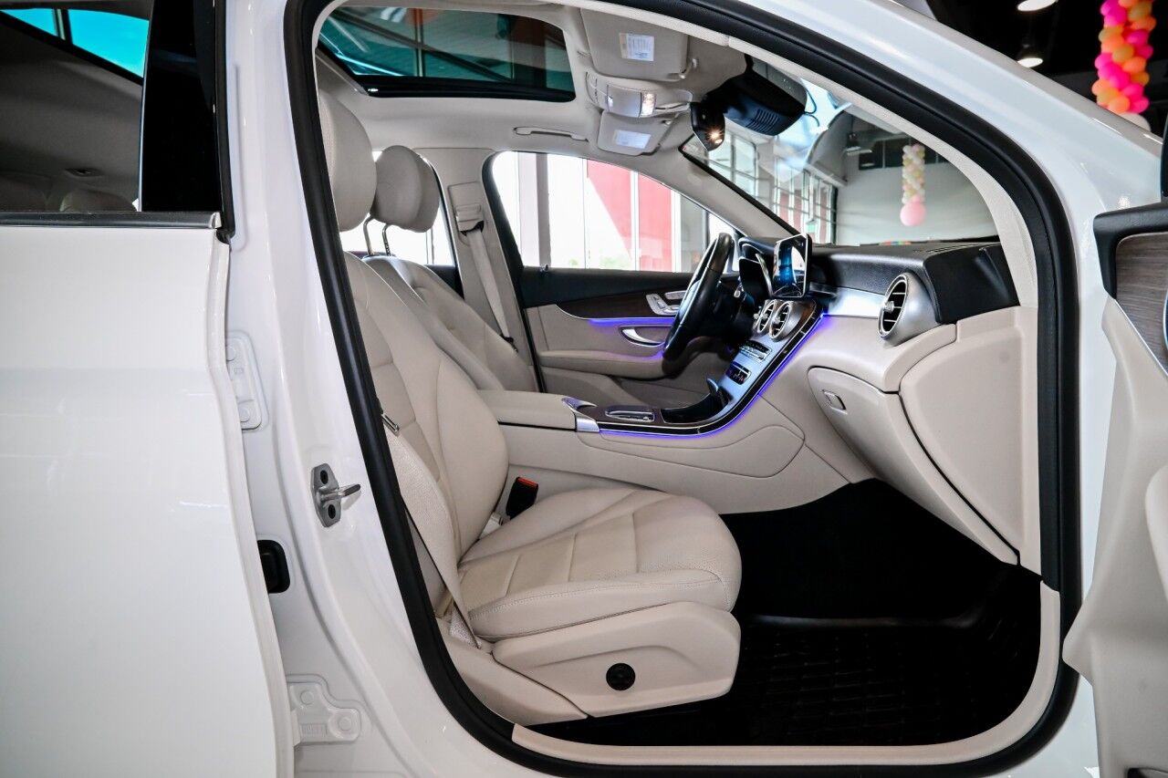 2022 Mercedes-Benz GLC GLC 300, Dual Pano Roof, Ambient Lighting Springfield NJ