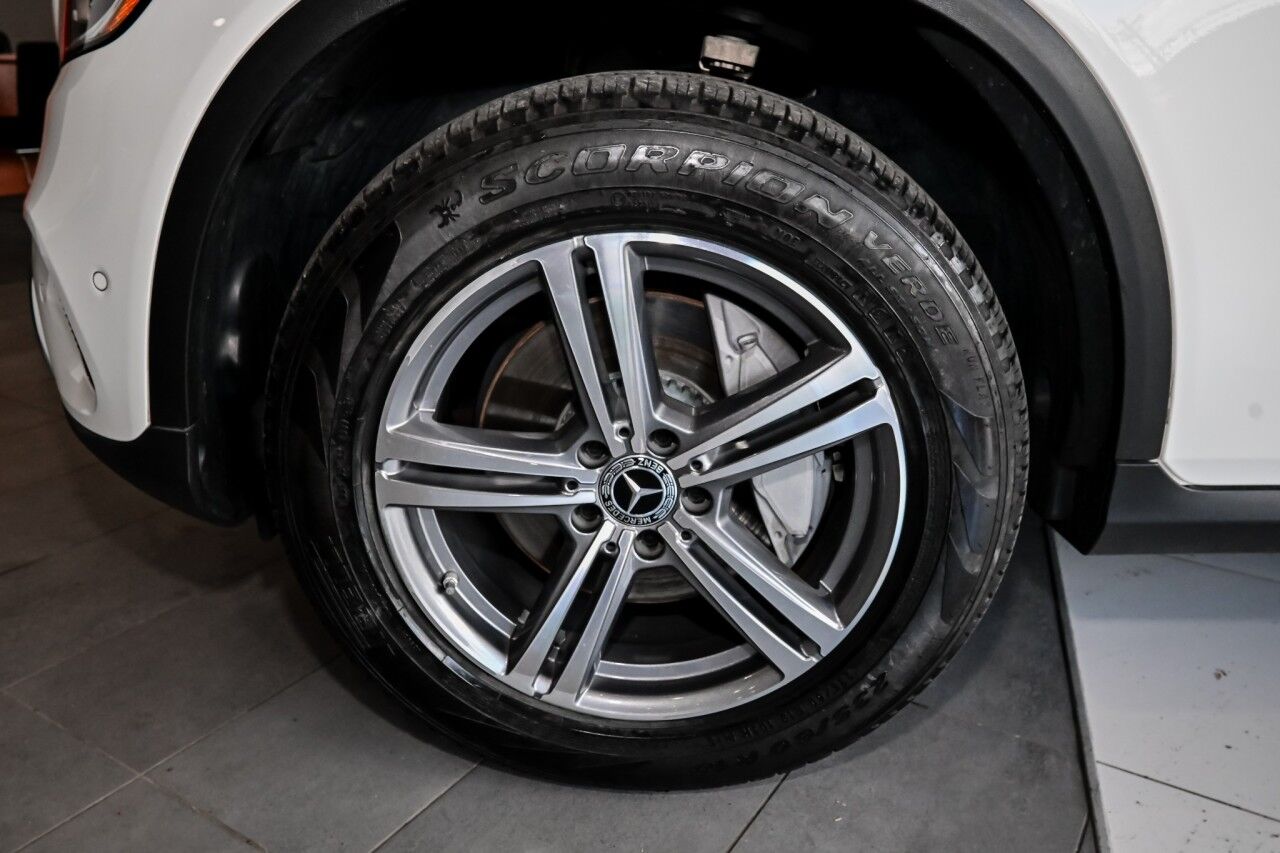 2022 Mercedes-Benz GLC GLC 300, Dual Pano Roof, Ambient Lighting Springfield NJ