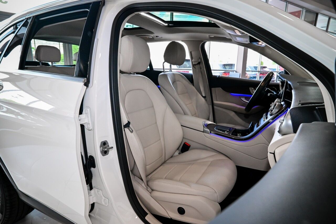 2022 Mercedes-Benz GLC GLC 300, Dual Pano Roof, Ambient Lighting Springfield NJ