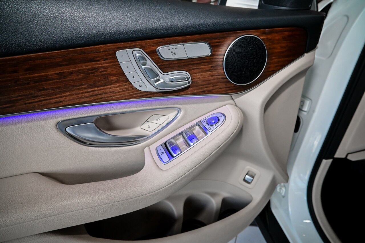 2022 Mercedes-Benz GLC GLC 300, Dual Pano Roof, Ambient Lighting Springfield NJ