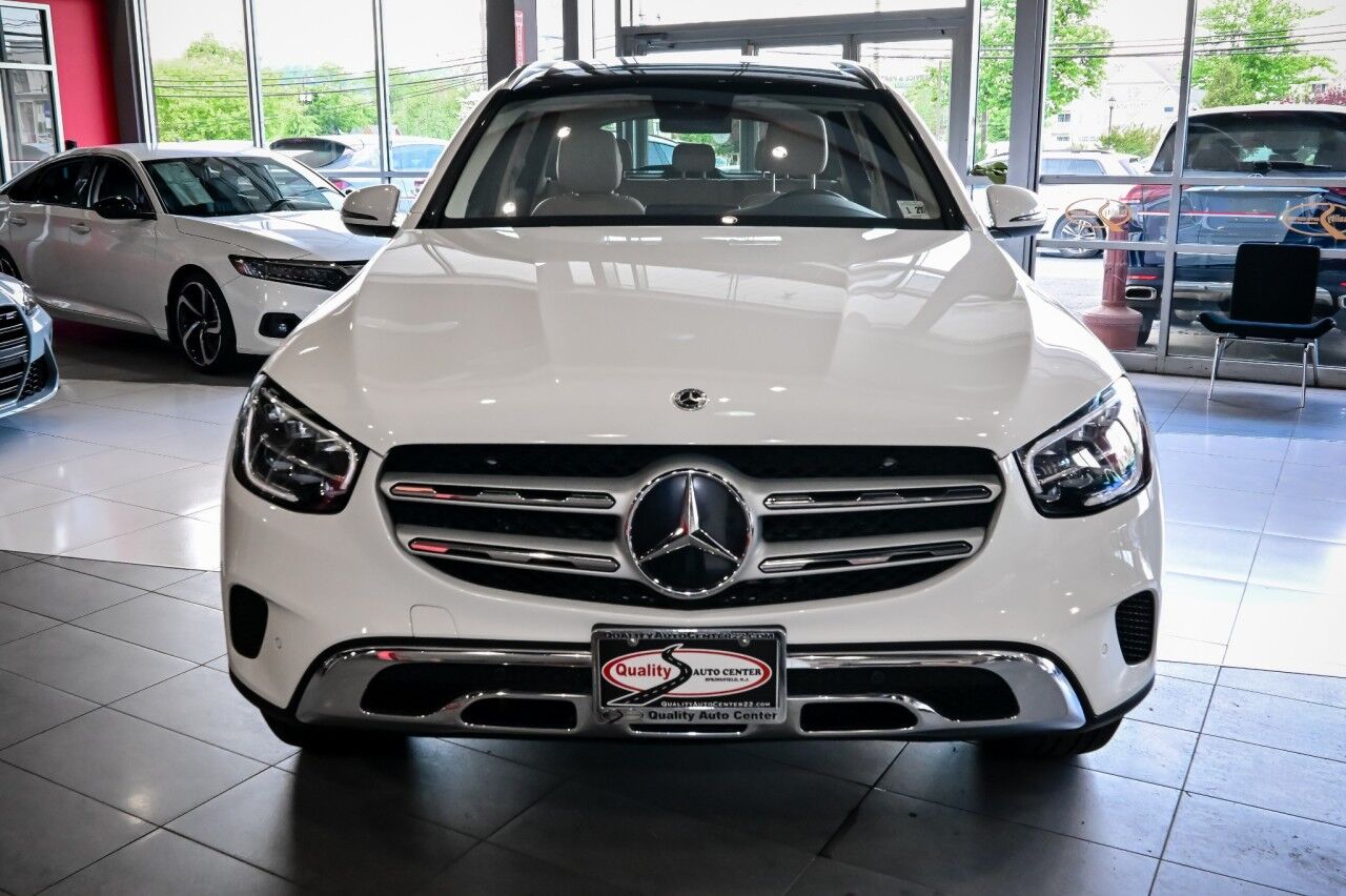 2022 Mercedes-Benz GLC GLC 300, Dual Pano Roof, Ambient Lighting