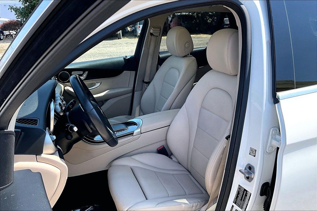 2022 Mercedes-Benz GLC GLC 300 OR
