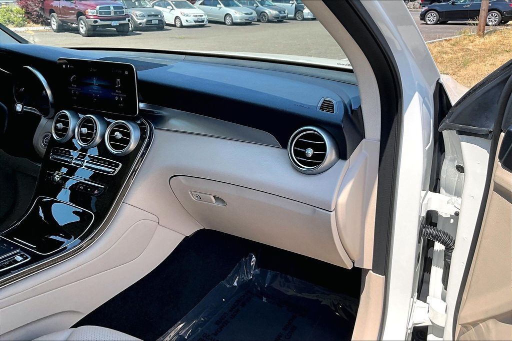 2022 Mercedes-Benz GLC GLC 300 OR
