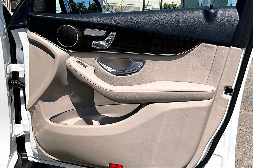 2022 Mercedes-Benz GLC GLC 300 OR