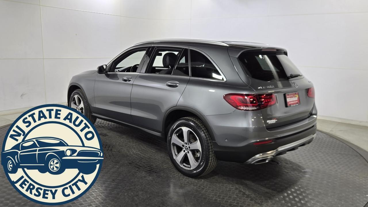 2022 Mercedes Benz GLC 300 4MATIC photo 4